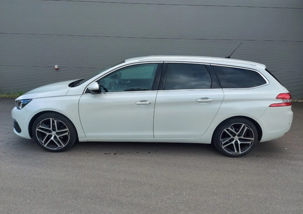 Peugeot 308 cena 43800 przebieg: 121000, rok produkcji 2017 z Góra małe 154